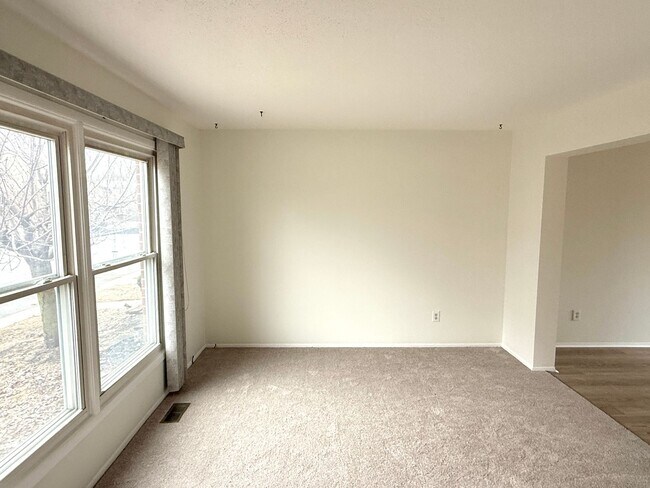 Photo - Newly Renovated! - 2 Bedroom, 1.5 Bathroom Condo In Van Buren Twp, Mi