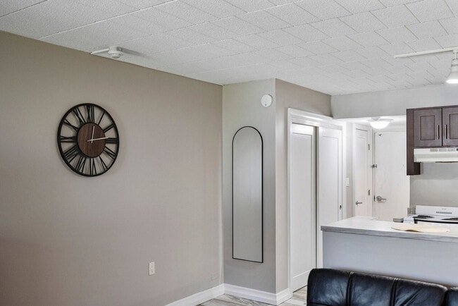 Photo - 30 US-9W Unit ID1466760P