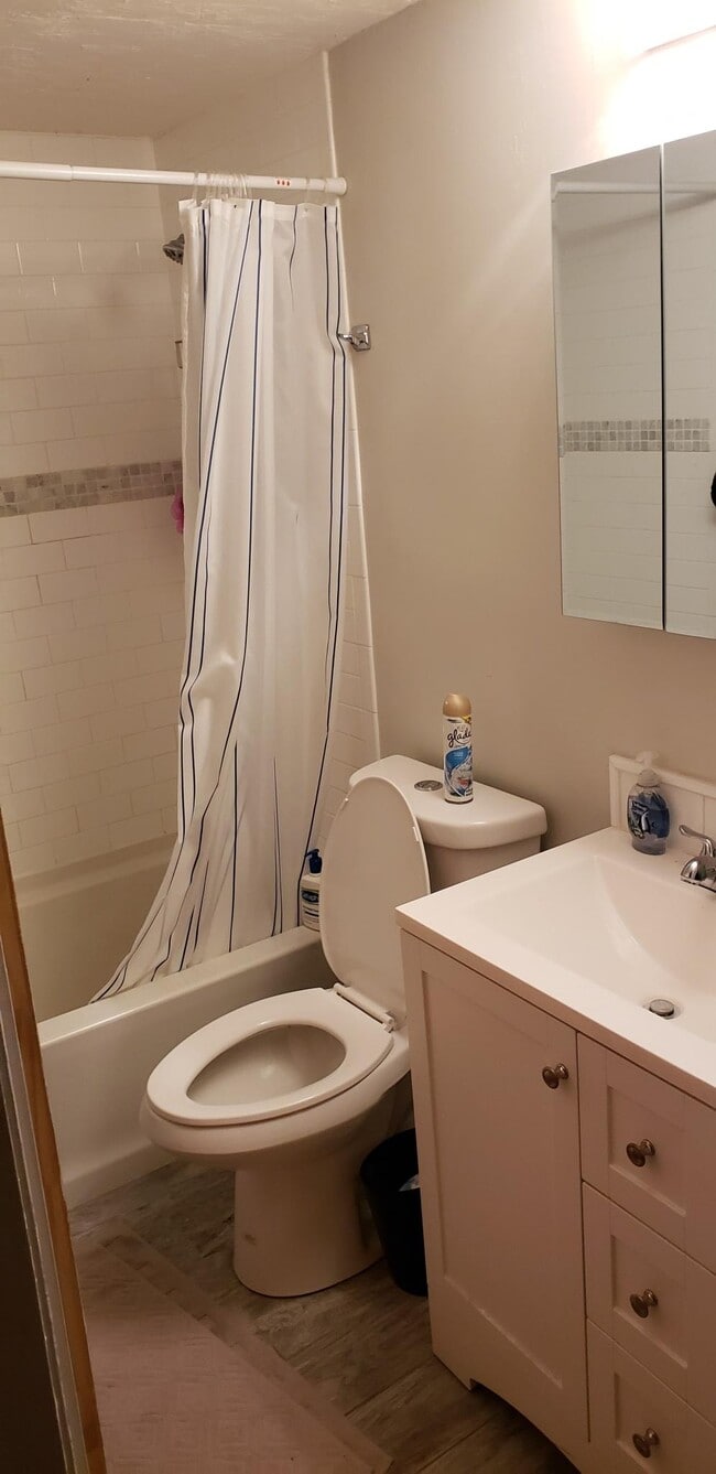 Photo - 145 Endicott St Unit 6