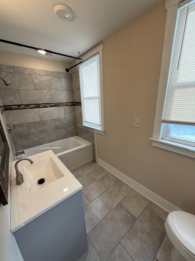 Photo - 713 Clairmount Ave