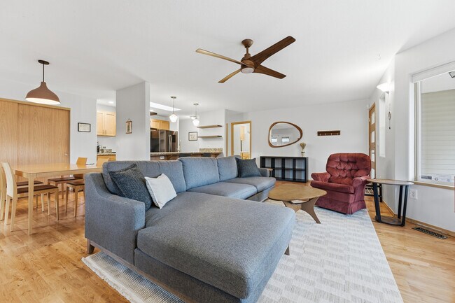 Photo - 5003 NE Mason St