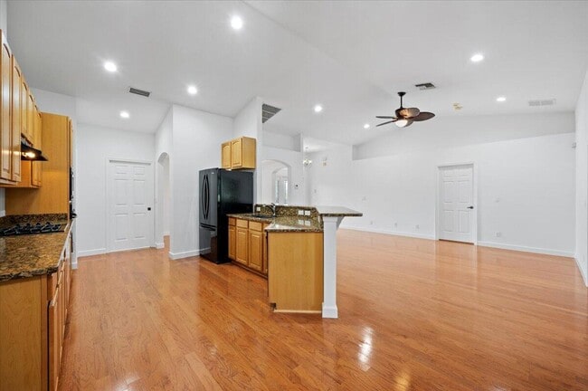 Photo - 4190 SW Utterback St