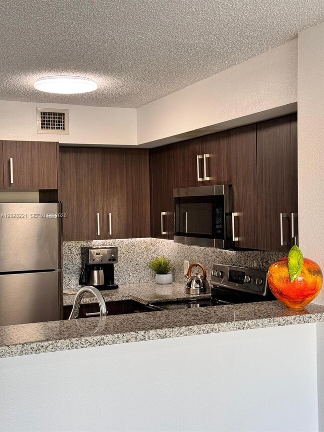 Photo - 4420 NW 107th Ave Unidad 206