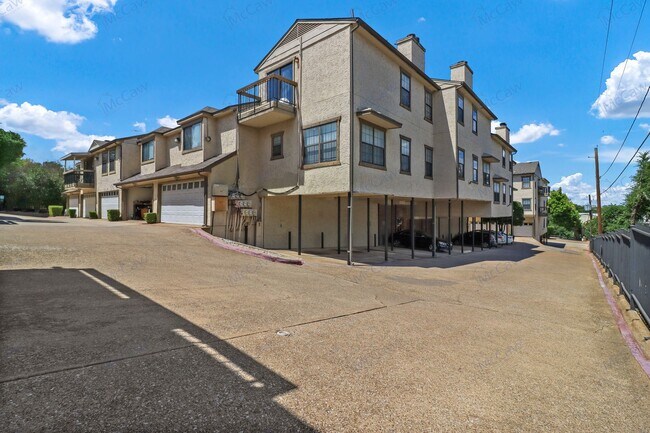Beautifully 2/1.5 condo of Dallas! - Beautifully 2/1.5 condo of Dallas!