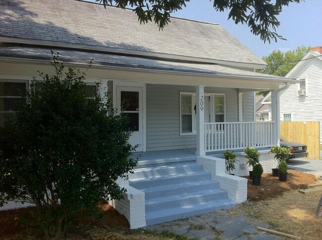 Photo - 209 Mitchell Ln