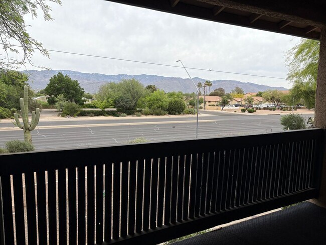 Photo - Lovely 2 Bedroom Condominium