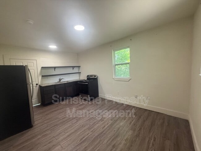 Photo - 1306 E 2nd St S Unidad Apt 5