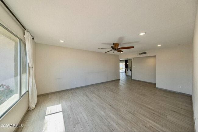 Photo - 1946 E Wesleyan Dr