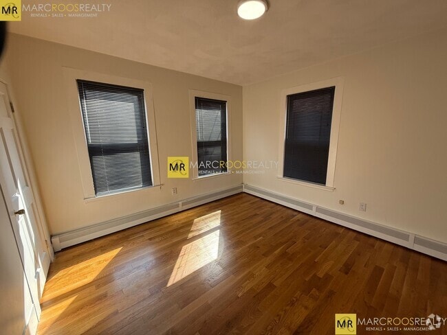 Building Photo - 2 Elbow St Unit 1 Rental