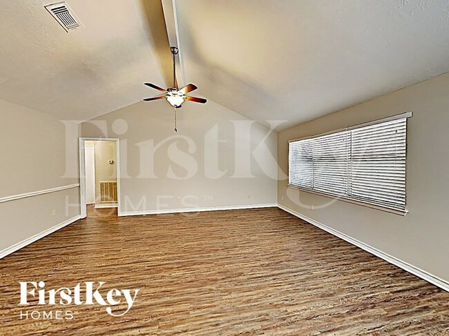 Photo - 20327 Bridgedale Ln