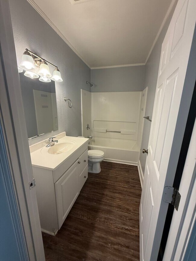 83 Boulevard St Unit Downtown Duplex