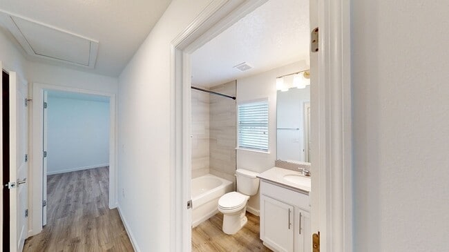 Photo - STUNNING 4/2 HIOME IN PALM COAST