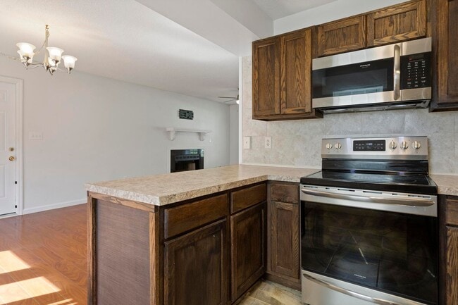 Photo - 3 bedroom with garage available in June!