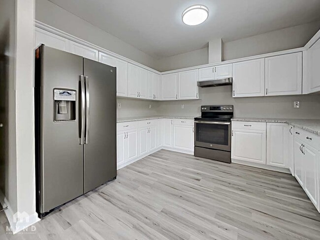 Photo - 804 Rockhurst Ln