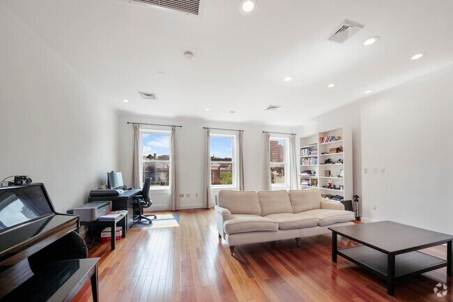 Building Photo - 80 Morris St Unit 3 Rental