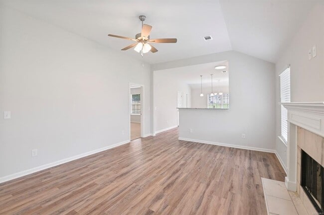 Photo - 2026 Dawsons Ml Ln