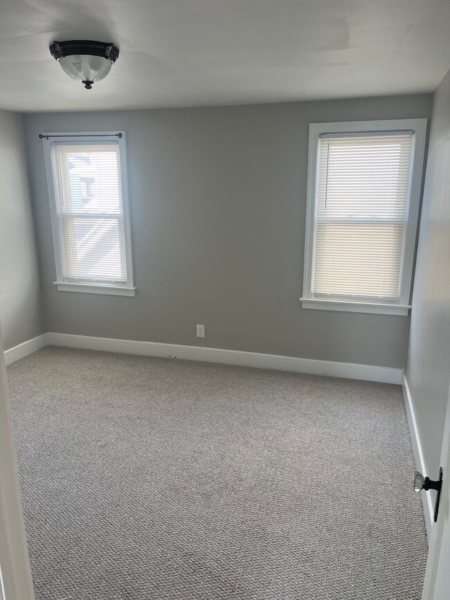 1625 Walnut Ave Unit Upper 1 bedroom