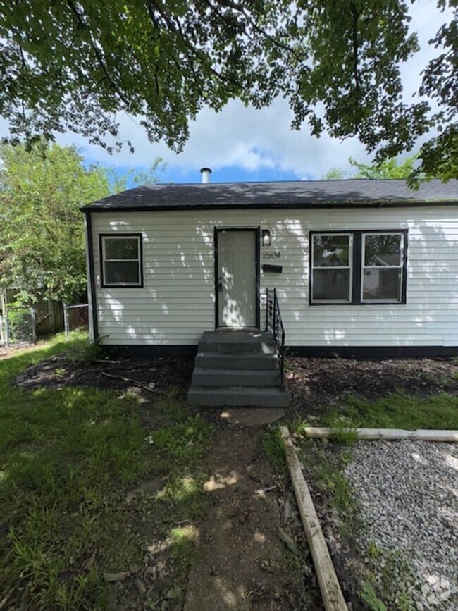 Building Photo - 2504-2506 Negley Pl Unit 2504 Rental