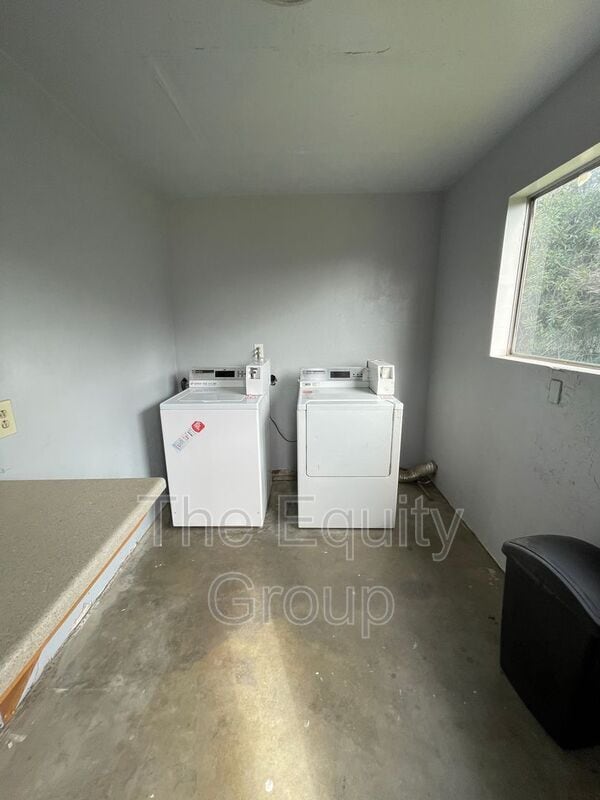 Photo - 616-620 N Blackstone St
