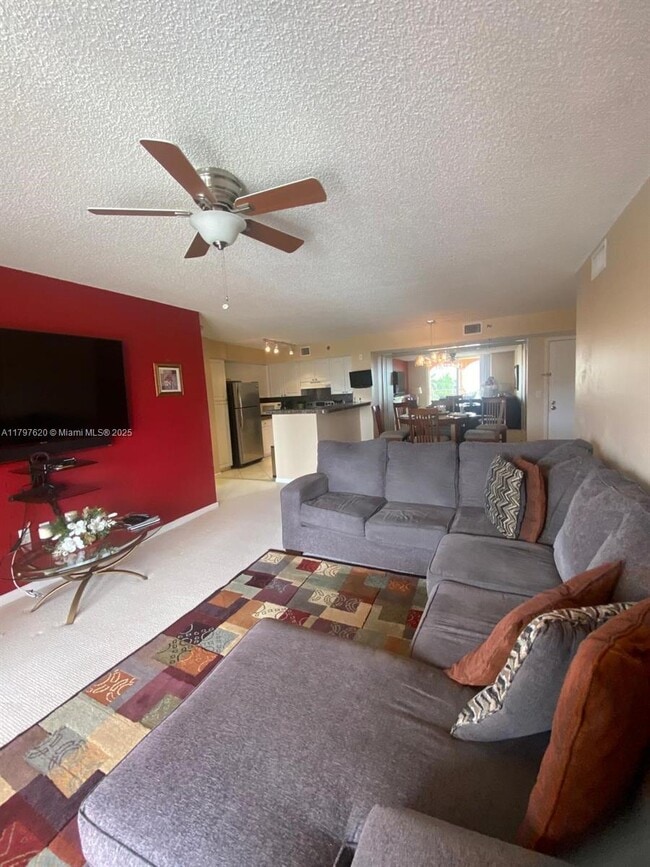 Building Photo - 19501 E Country Club Dr Unit 9601 Rental