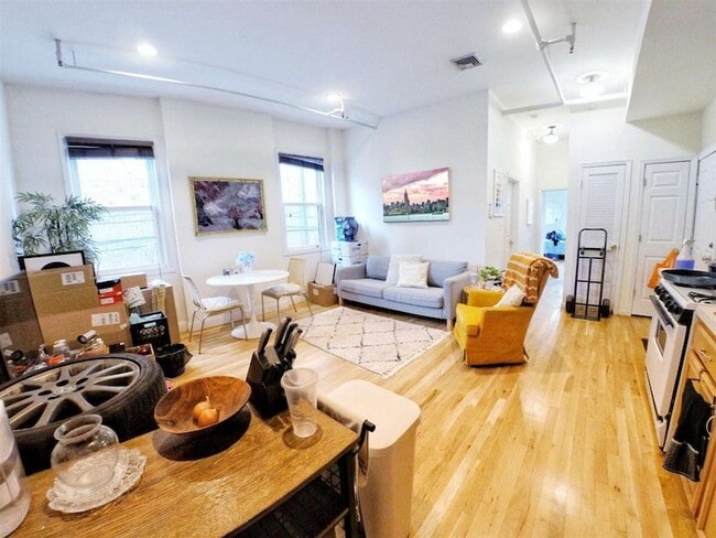 Photo - 62 4th St Unit 2R