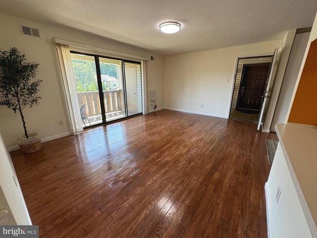 Photo - 1502 The Woods