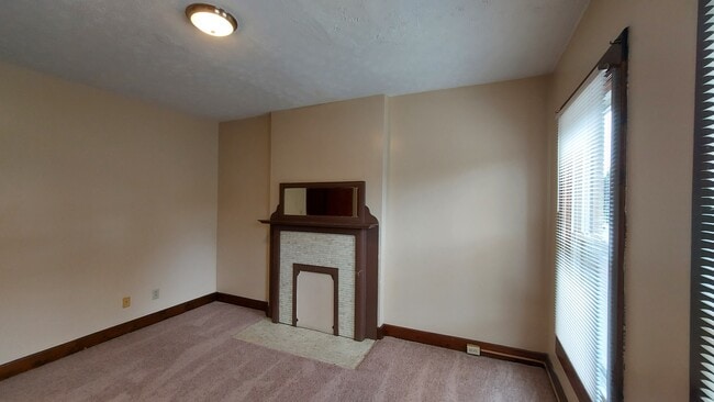 Photo - 404 King Ave
