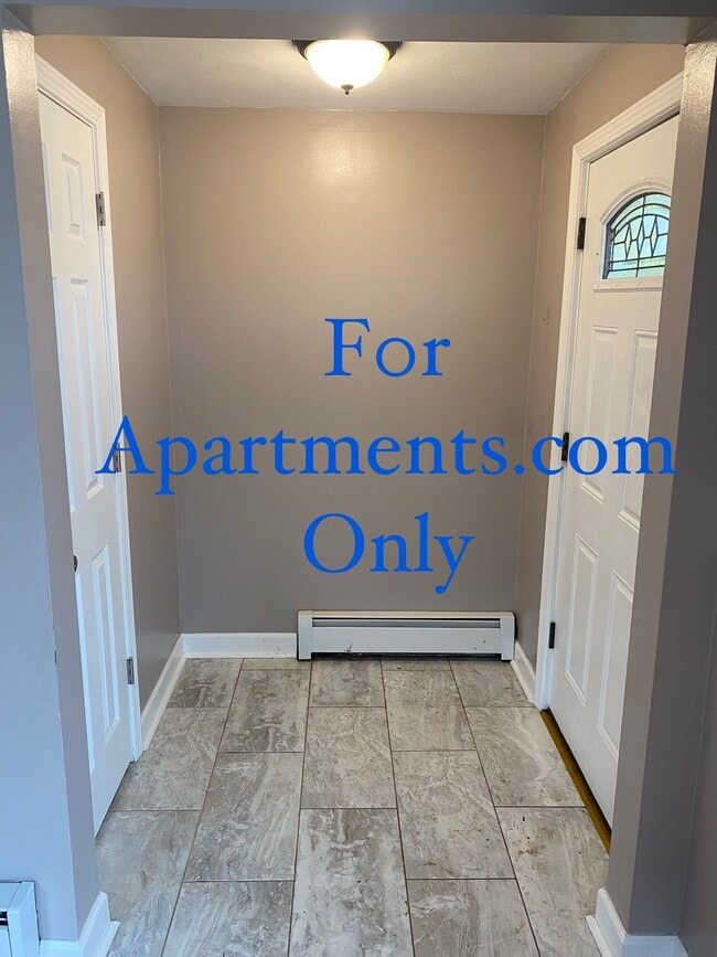 Photo - 105 Hunt Ave