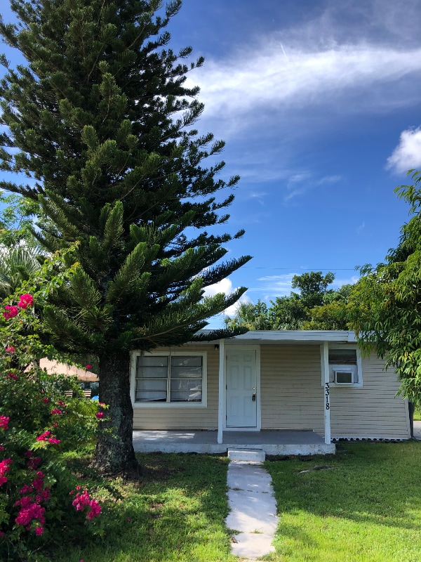 Building Photo - 3318 Thomas St