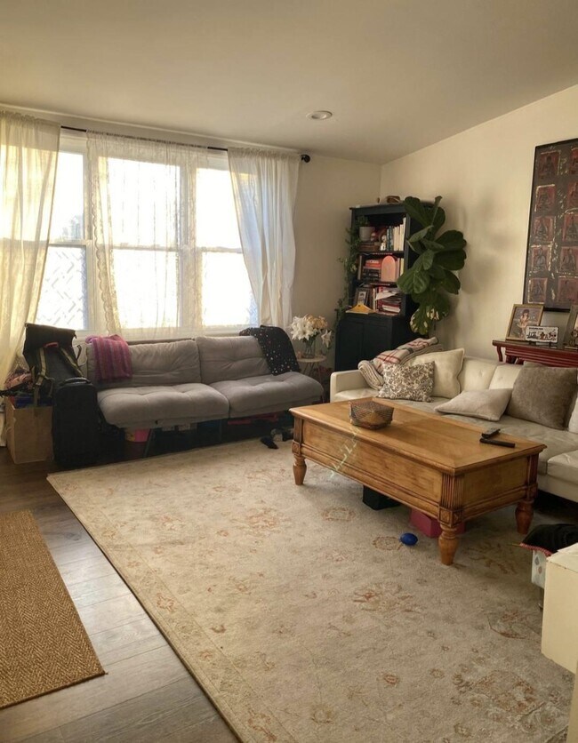 Photo - 166 Front St Unit 1