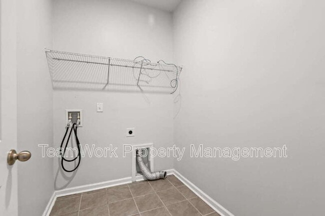 Photo - 214 Mercator Dr