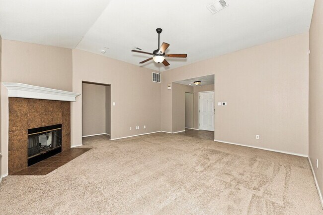 1037 Harriman Dr