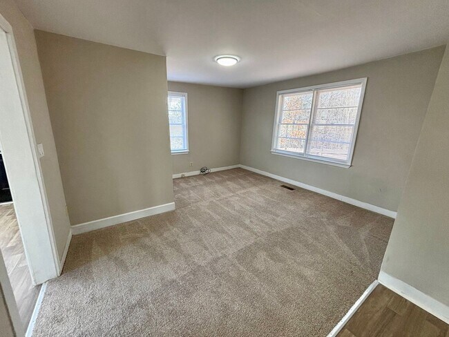 Photo - 3302 N Bogan Rd NE