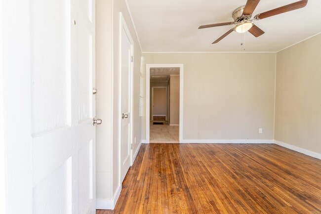 Photo - 1677 Echles St