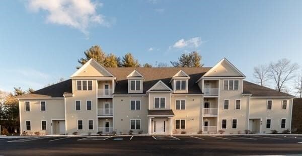 Photo - 80 N Meadows Rd Apartment Unit 101