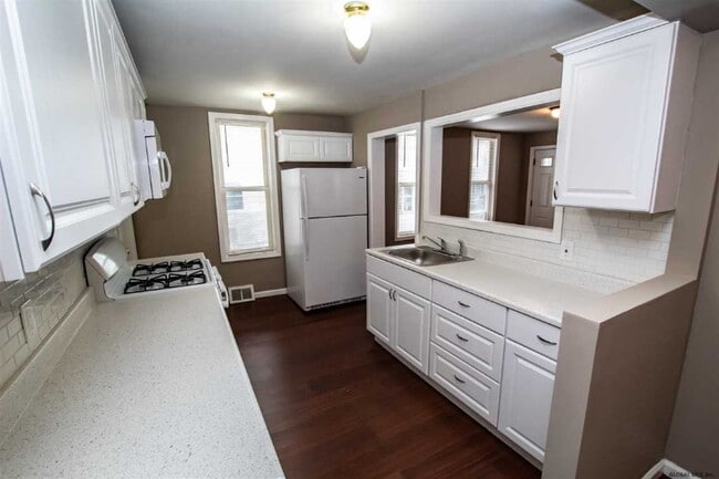 Photo - 32 Walnut St