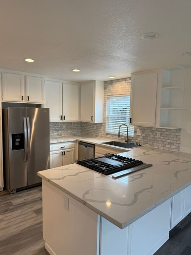 Photo - 3 Bedroom/2 Bathroom Home Available in Rincon Valley!