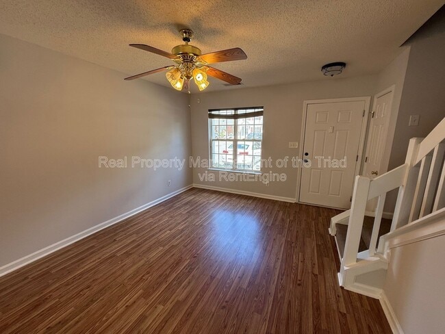 Photo - 255 Malamute Ln