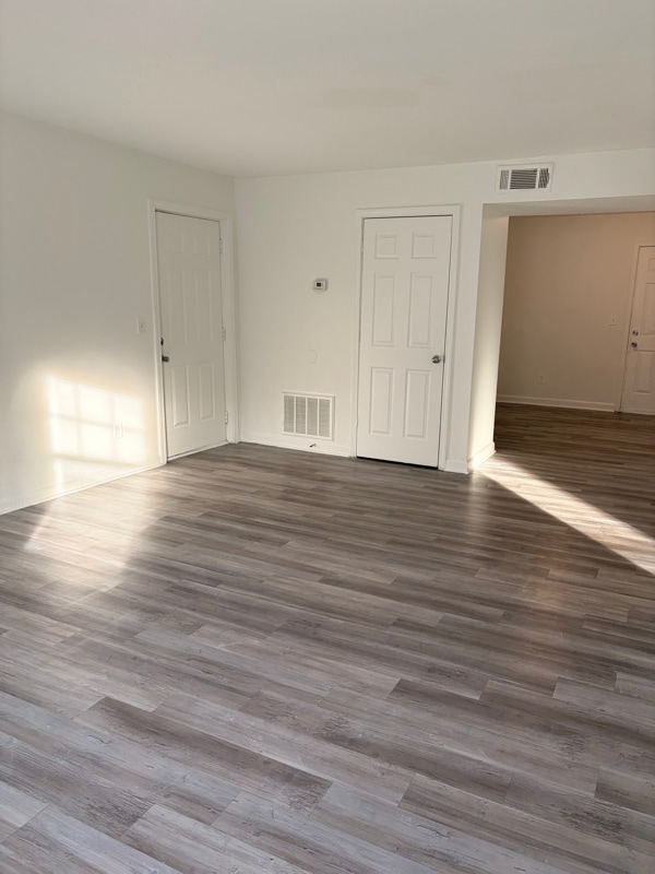 Photo - 4900 Central Dr