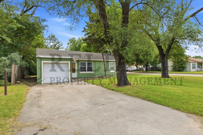 Photo - 2464 S Washington Ave