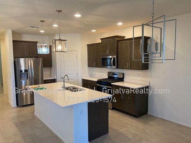 Photo - 4 Bed, 3 Bath House + Den + Loft in Gladden Farms (Moore Rd/Tangerine Farms)