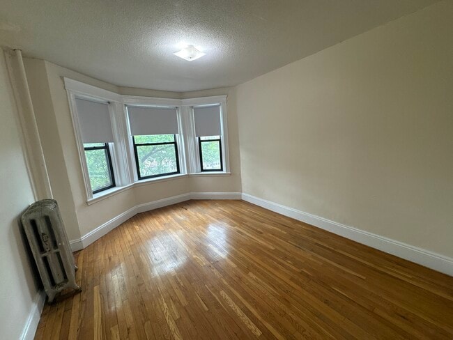 Building Photo - 1188 Commonwealth Ave Unit 1156