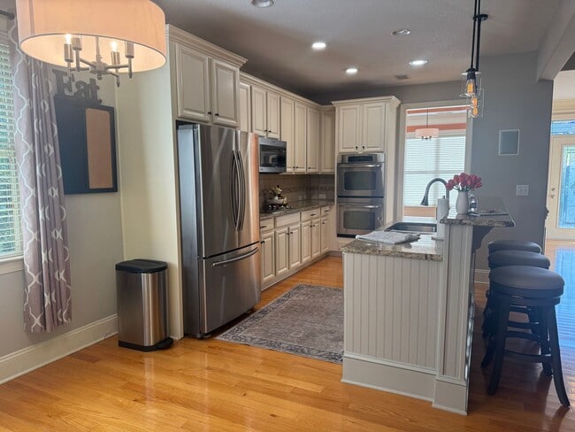 Photo - Elegant Full-Brick Estate 4 bedroom/2.5 ba...