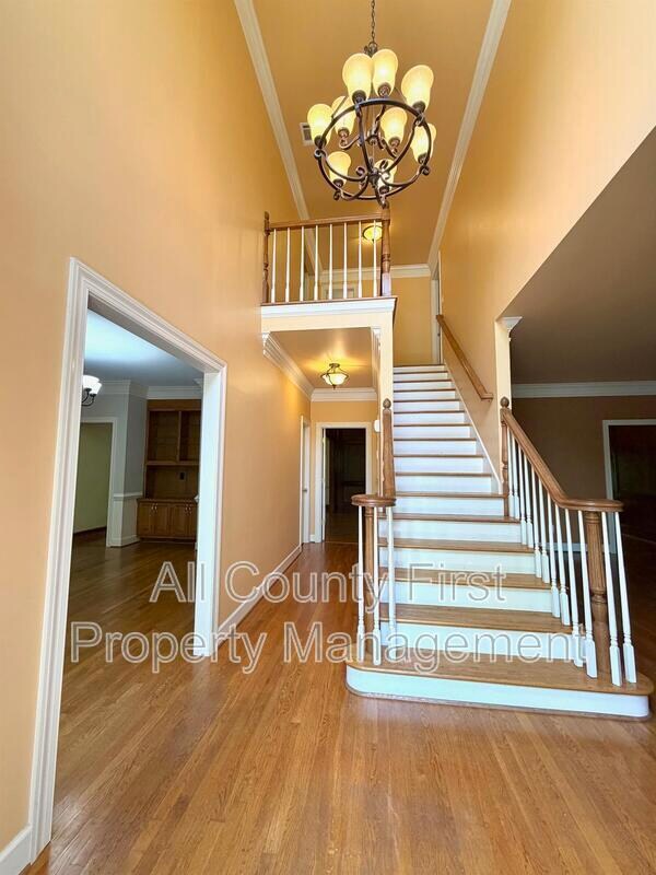 Photo - 2438 Kings Arms Dr