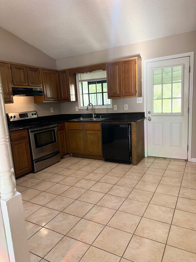 Photo - 130-132-132 Pine Crest Dr