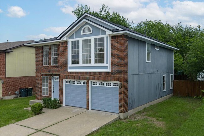 13701 Cambourne Dr