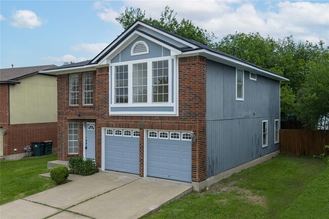 Photo - 13701 Cambourne Dr
