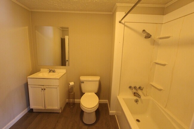 Photo - 44 White St