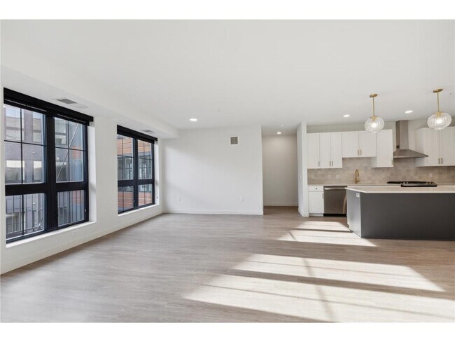 Photo - 4917 Eden Ave Unidad 724