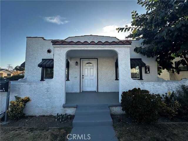 Building Photo - 1223 W 64th St
